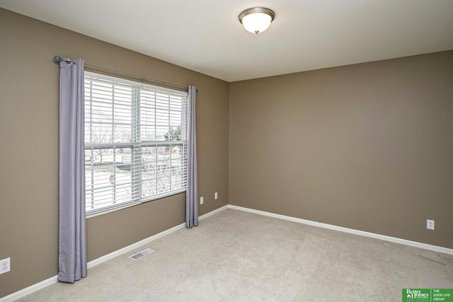 18901 Hansen Street, Omaha, NE 68130