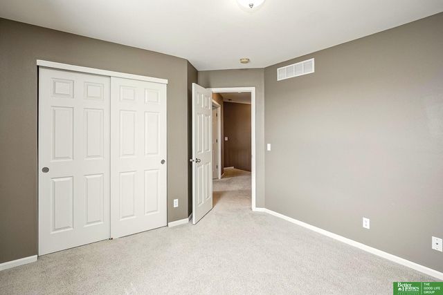 18901 Hansen Street, Omaha, NE 68130