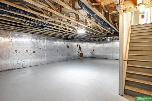 18901 Hansen Street, Omaha, NE 68130