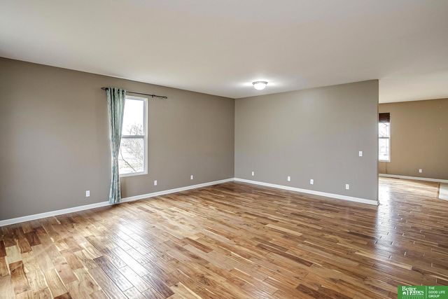 18901 Hansen Street, Omaha, NE 68130