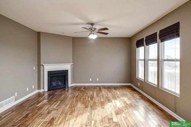 18901 Hansen Street, Omaha, NE 68130