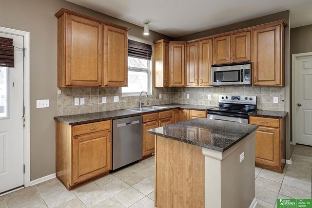 18901 Hansen Street, Omaha, NE 68130