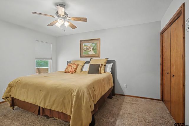 114 Butternut Glen, Holly Lake Ranch, TX 75765