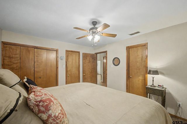 114 Butternut Glen, Holly Lake Ranch, TX 75765