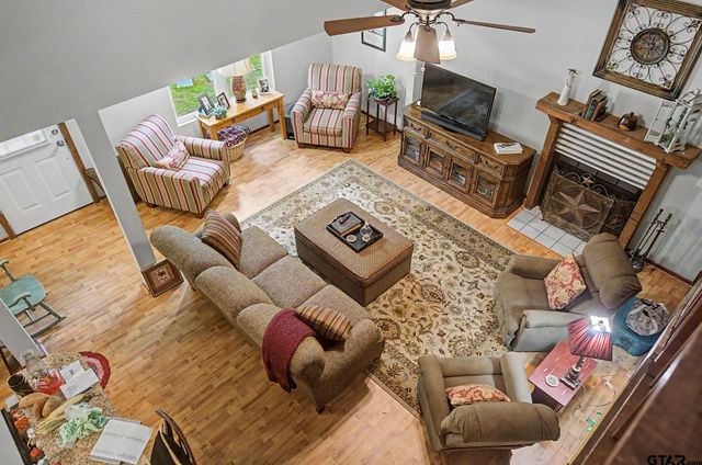 114 Butternut Glen, Holly Lake Ranch, TX 75765