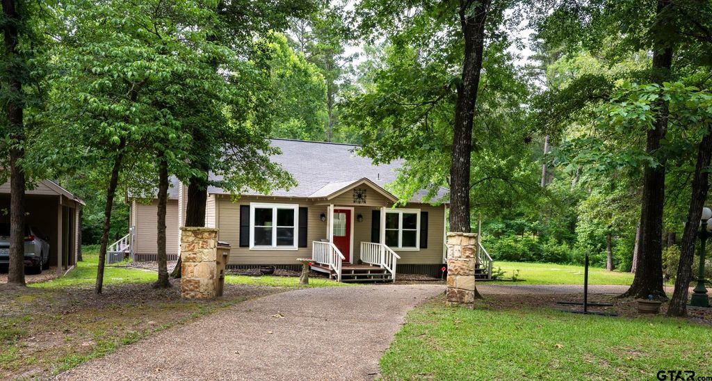 114 Butternut Glen, Holly Lake Ranch, TX 75765
