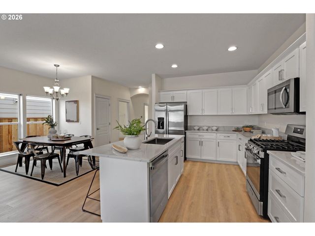 16753 Sw 134TH Ter, Portland, OR 97224