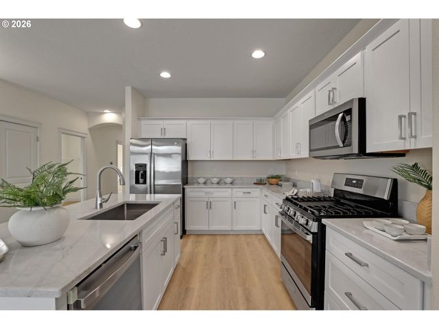 16753 Sw 134TH Ter, Portland, OR 97224