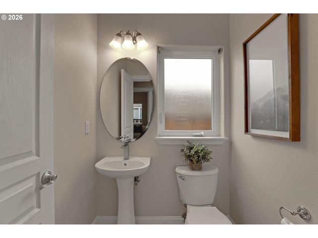 16753 Sw 134TH Ter, Portland, OR 97224