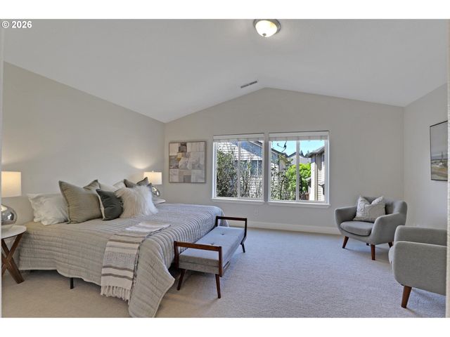 16753 Sw 134TH Ter, Portland, OR 97224