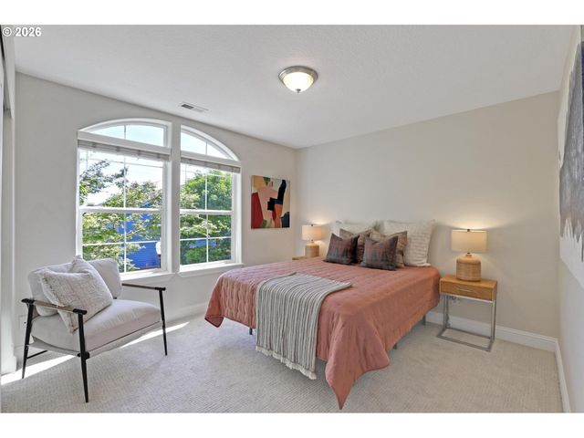 16753 Sw 134TH Ter, Portland, OR 97224