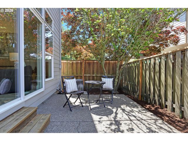 16753 Sw 134TH Ter, Portland, OR 97224