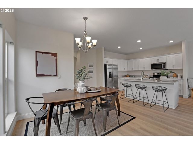 16753 Sw 134TH Ter, Portland, OR 97224