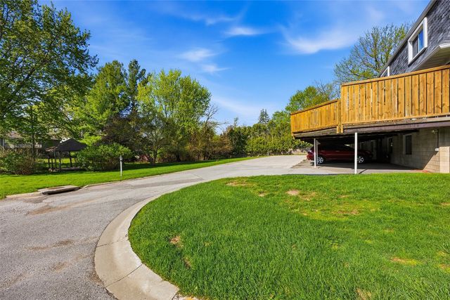 419 Peterson St, Iowa City, IA 52245