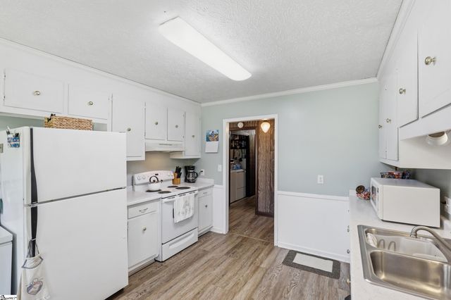 100 Elm Court, Easley, SC 29642