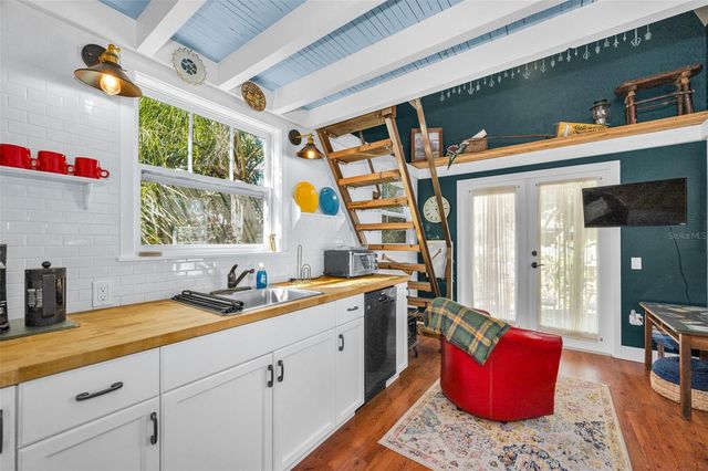 3411 W BAY AVENUE, Tampa, FL 33611