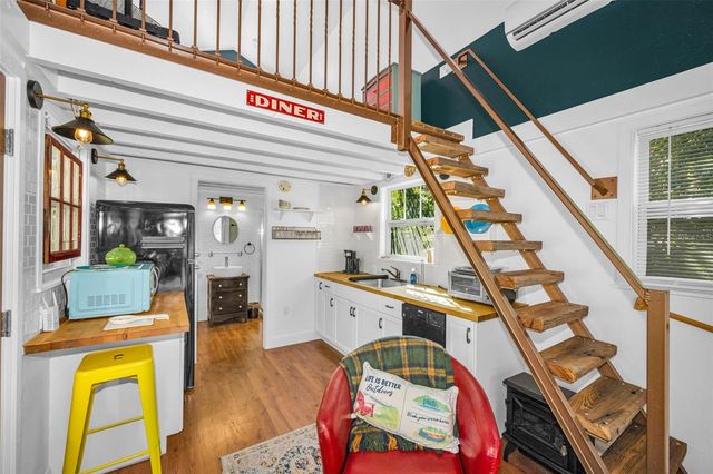 3411 W BAY AVENUE, Tampa, FL 33611