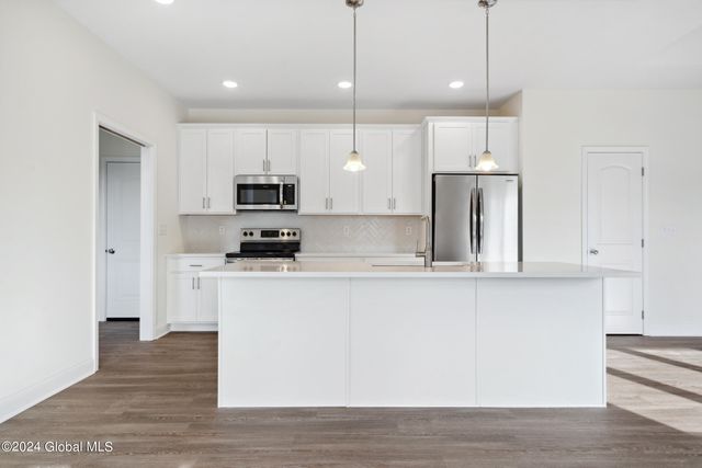 9 Brookhaven Court, Wilton, NY 12866