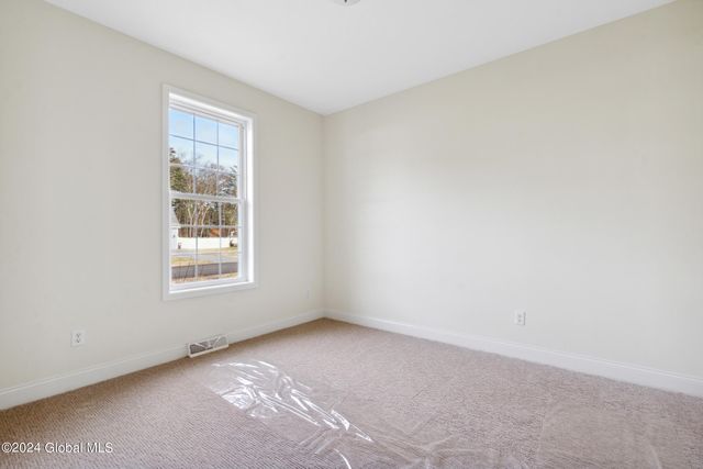 9 Brookhaven Court, Wilton, NY 12866