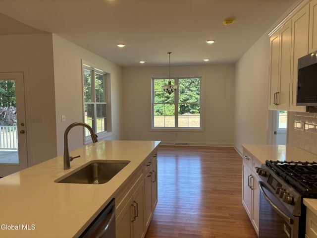 9 Brookhaven Court, Wilton, NY 12866