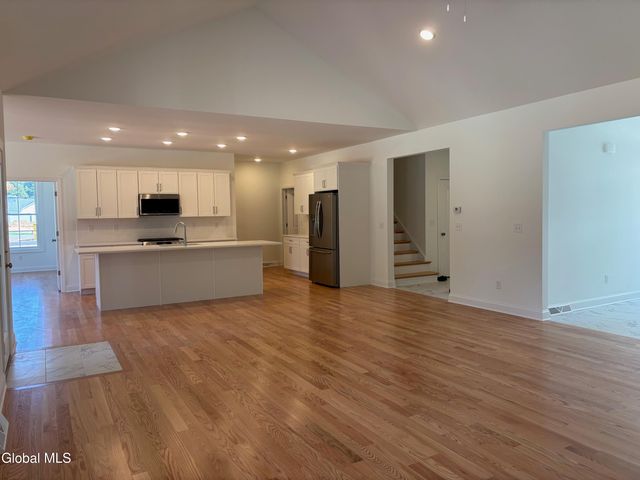 9 Brookhaven Court, Wilton, NY 12866