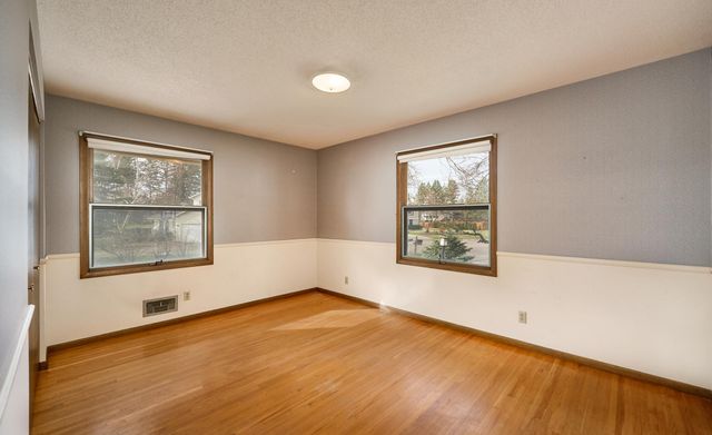 18500 22nd Avenue N, Plymouth, MN 55447