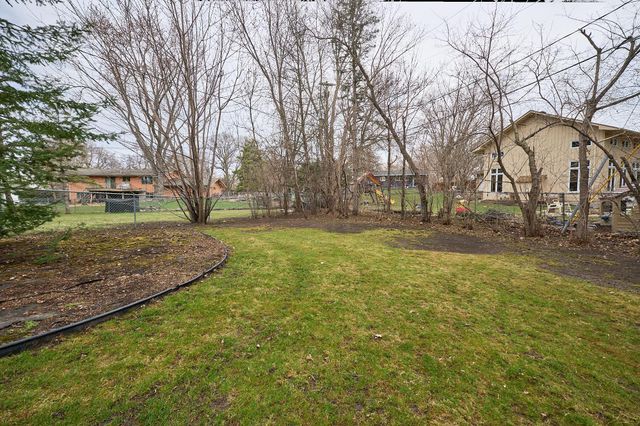 18500 22nd Avenue N, Plymouth, MN 55447