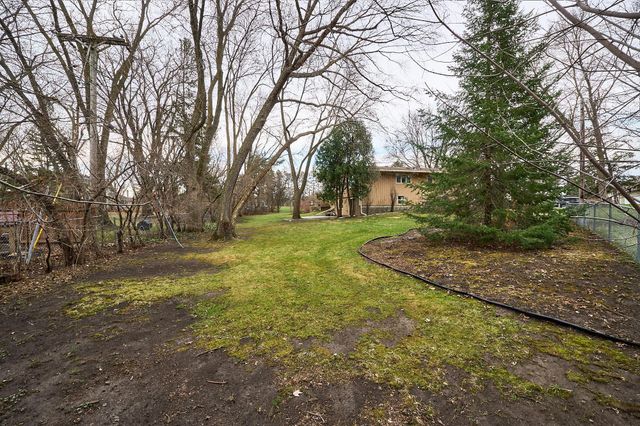 18500 22nd Avenue N, Plymouth, MN 55447