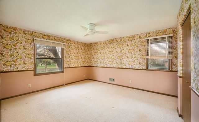 18500 22nd Avenue N, Plymouth, MN 55447