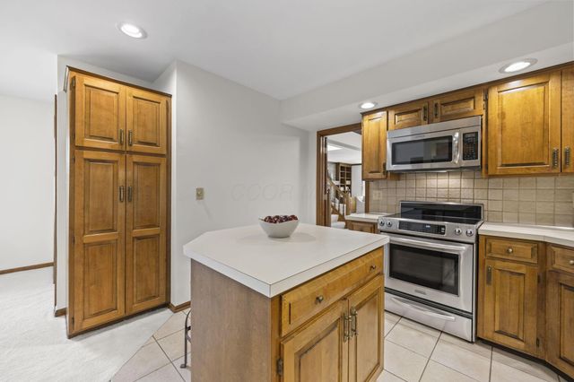 2213 Partlow Drive, Columbus, OH 43220