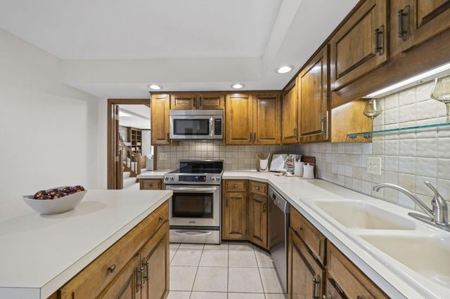 2213 Partlow Drive, Columbus, OH 43220