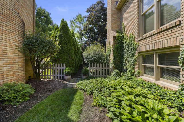 2213 Partlow Drive, Columbus, OH 43220