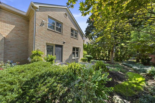 2213 Partlow Drive, Columbus, OH 43220