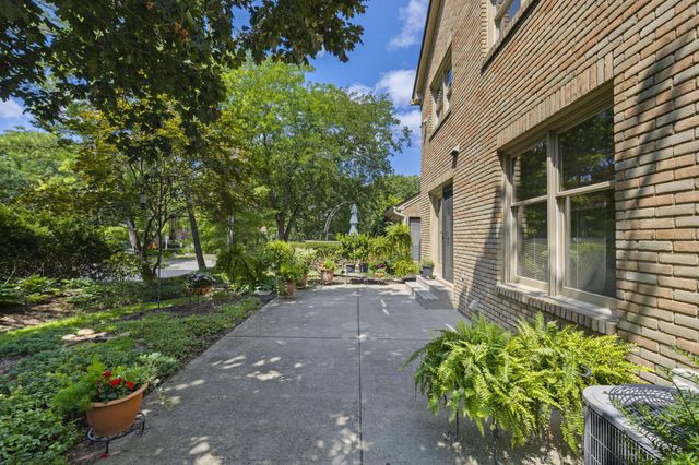 2213 Partlow Drive, Columbus, OH 43220