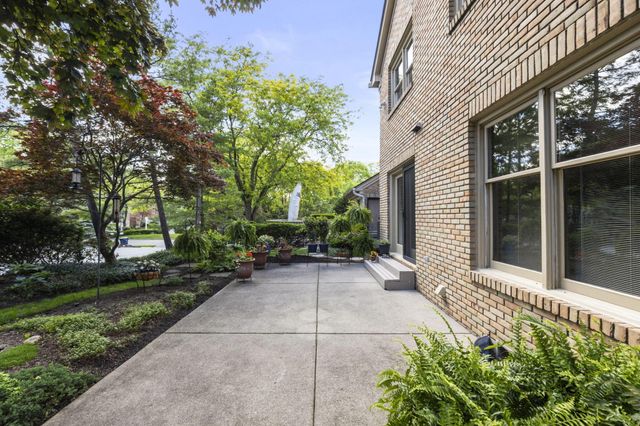 2213 Partlow Drive, Columbus, OH 43220