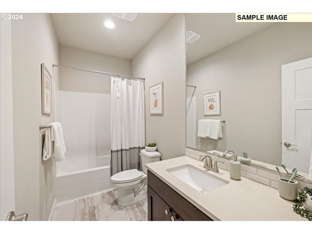 104 N 89TH Ct 247, Ridgefield, WA 98642