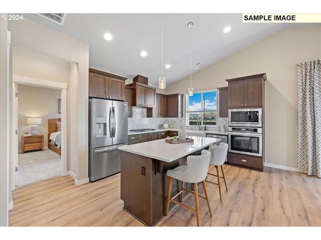 104 N 89TH Ct 247, Ridgefield, WA 98642