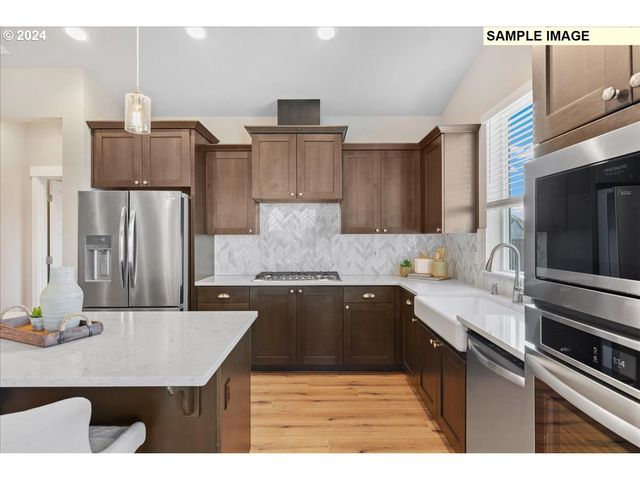 104 N 89TH Ct 247, Ridgefield, WA 98642