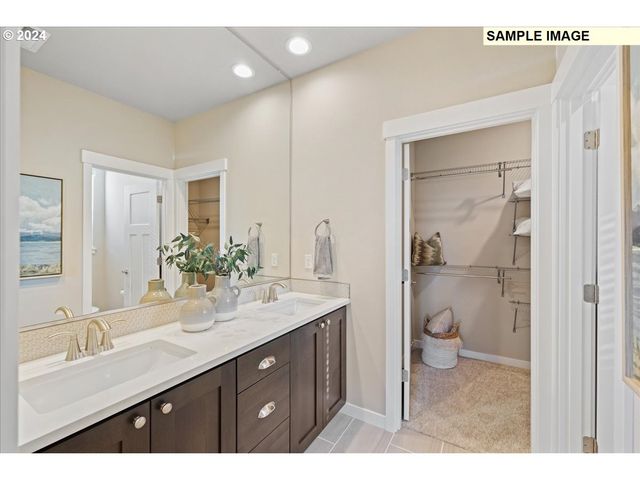 104 N 89TH Ct 247, Ridgefield, WA 98642