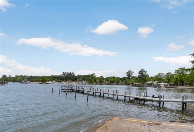 119 State Road S-38-1804, Vance, SC 29163