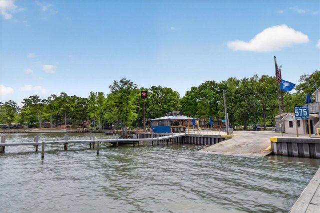 119 State Road S-38-1804, Vance, SC 29163