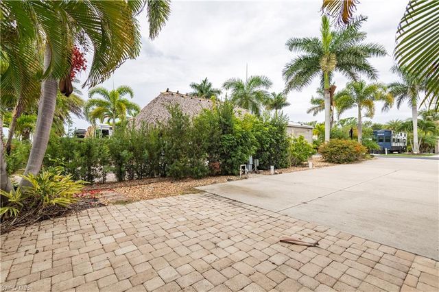 5147 Cypress Trail Resort CIR, Fort Myers, FL 33905