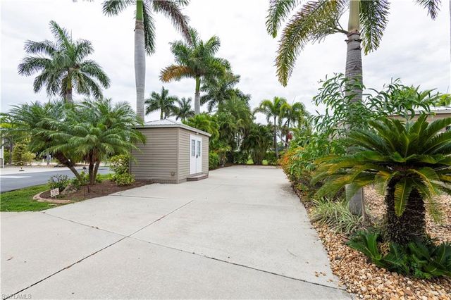 5147 Cypress Trail Resort CIR, Fort Myers, FL 33905