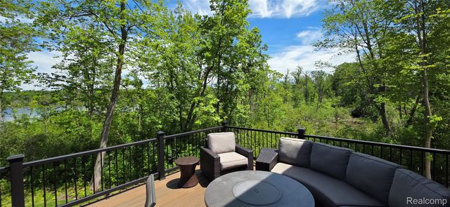 6002 Monarch, Village Of Clarkston, MI 48348