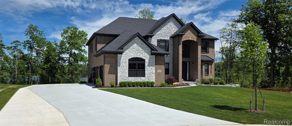 6002 Monarch, Village Of Clarkston, MI 48348