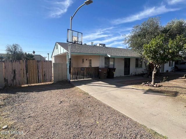 7445 W BECKER Lane, Peoria, AZ 85345