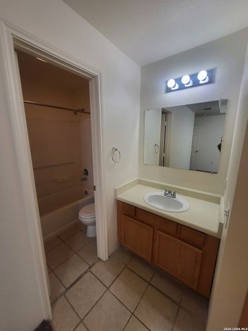 8019 Maverick Climb, San Antonio, TX 78250