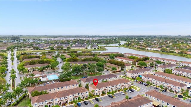 2440 SE 10th Court, Homestead, FL 33035