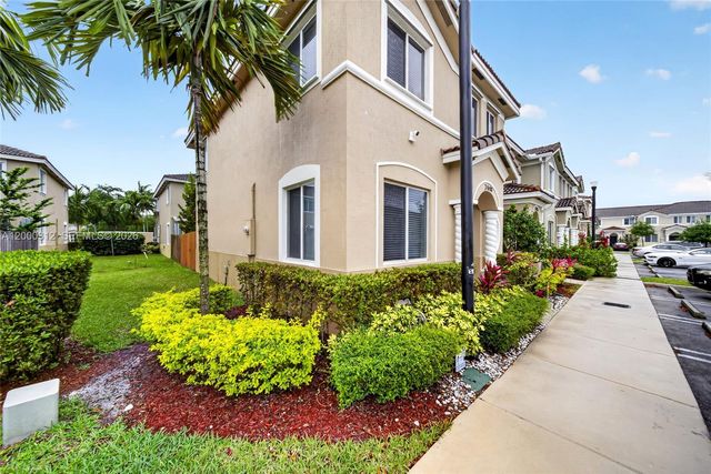 2440 SE 10th Court, Homestead, FL 33035