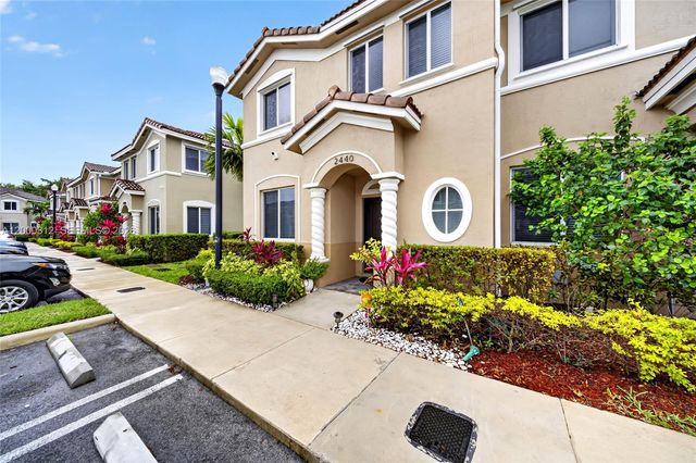 2440 SE 10th Court, Homestead, FL 33035